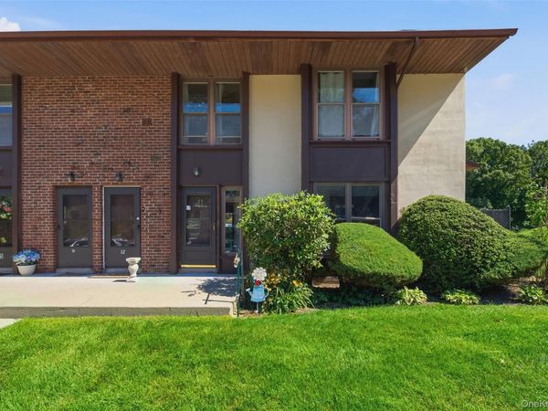 11 Juniper Court , Unit 11, Selden, NY 11784