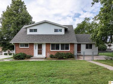 3222 S 59th Street, Omaha, NE 68106