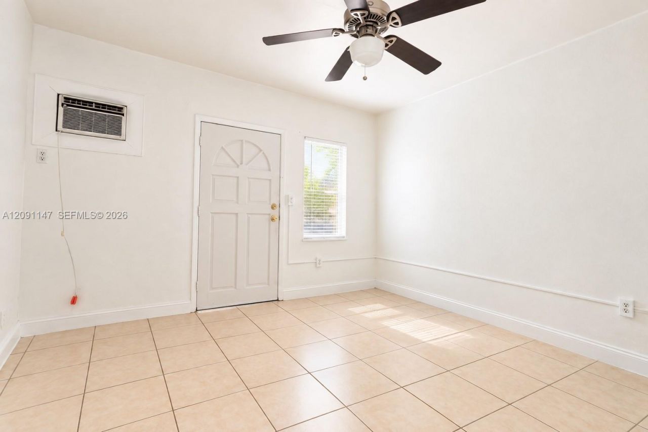 526 NW 44th Ave , Miami, FL 33126 Photo