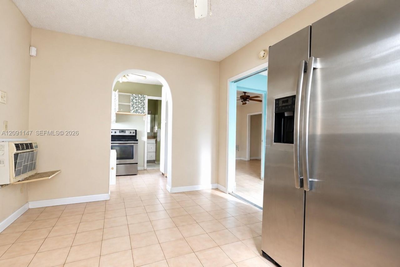 526 NW 44th Ave , Miami, FL 33126 Photo