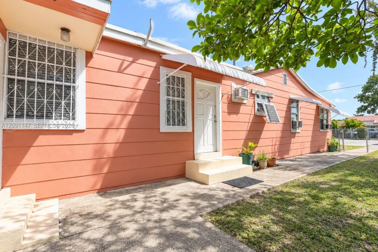 526 NW 44th Ave , Miami, FL 33126 Photo