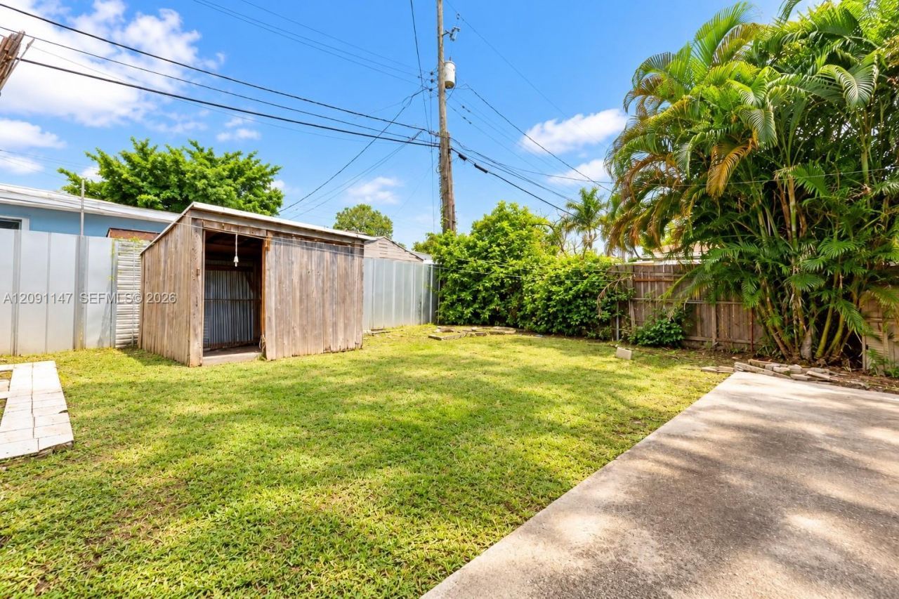 526 NW 44th Ave , Miami, FL 33126 Photo