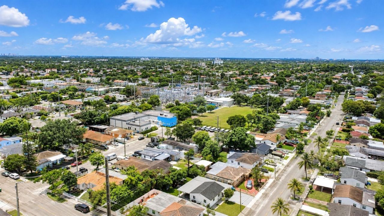 526 NW 44th Ave , Miami, FL 33126 Photo