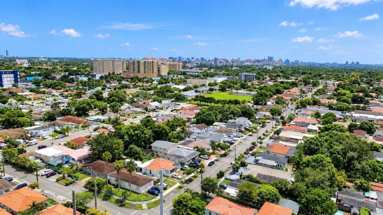 526 NW 44th Ave , Miami, FL 33126 Photo