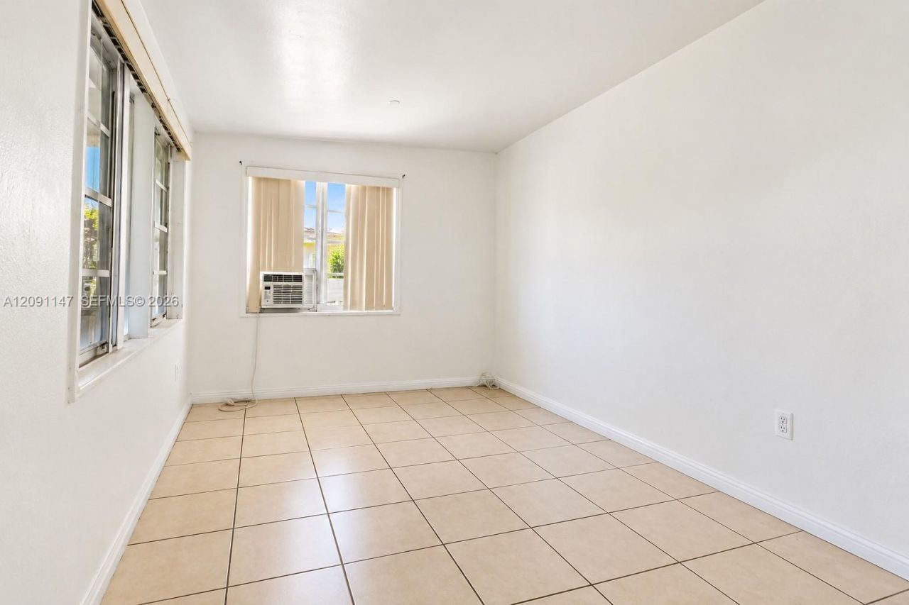 526 NW 44th Ave , Miami, FL 33126 Photo