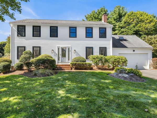 8 Lantern Ln, Shrewsbury, MA 01545