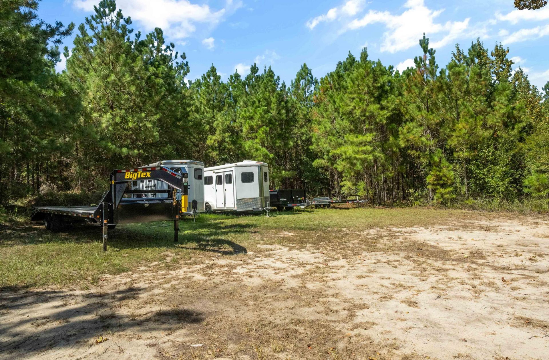 1084 Farnum Road Photo 100