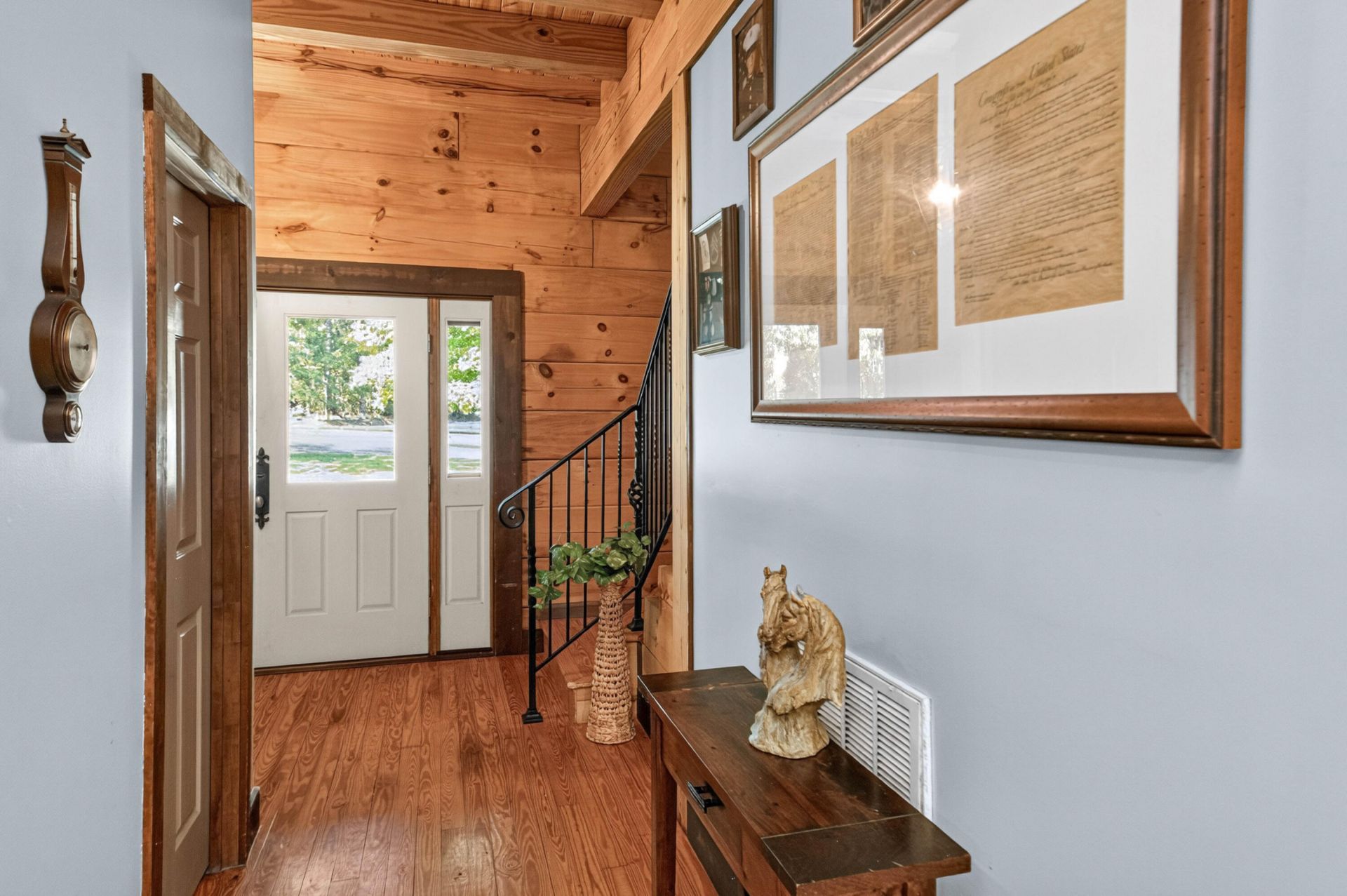 1084 Farnum Road Photo 13