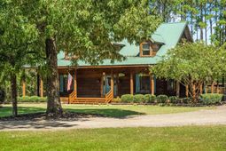1084 Farnum Road photo 4