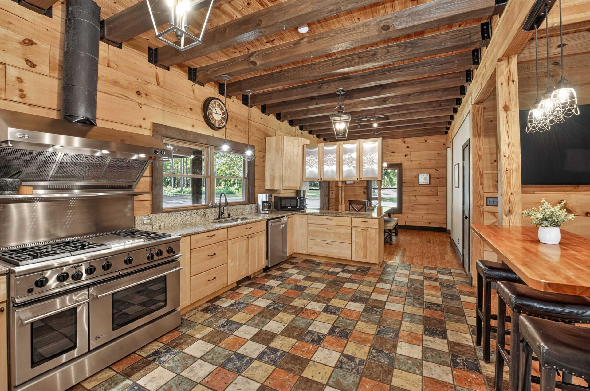 1084 Farnum Road Photo 21