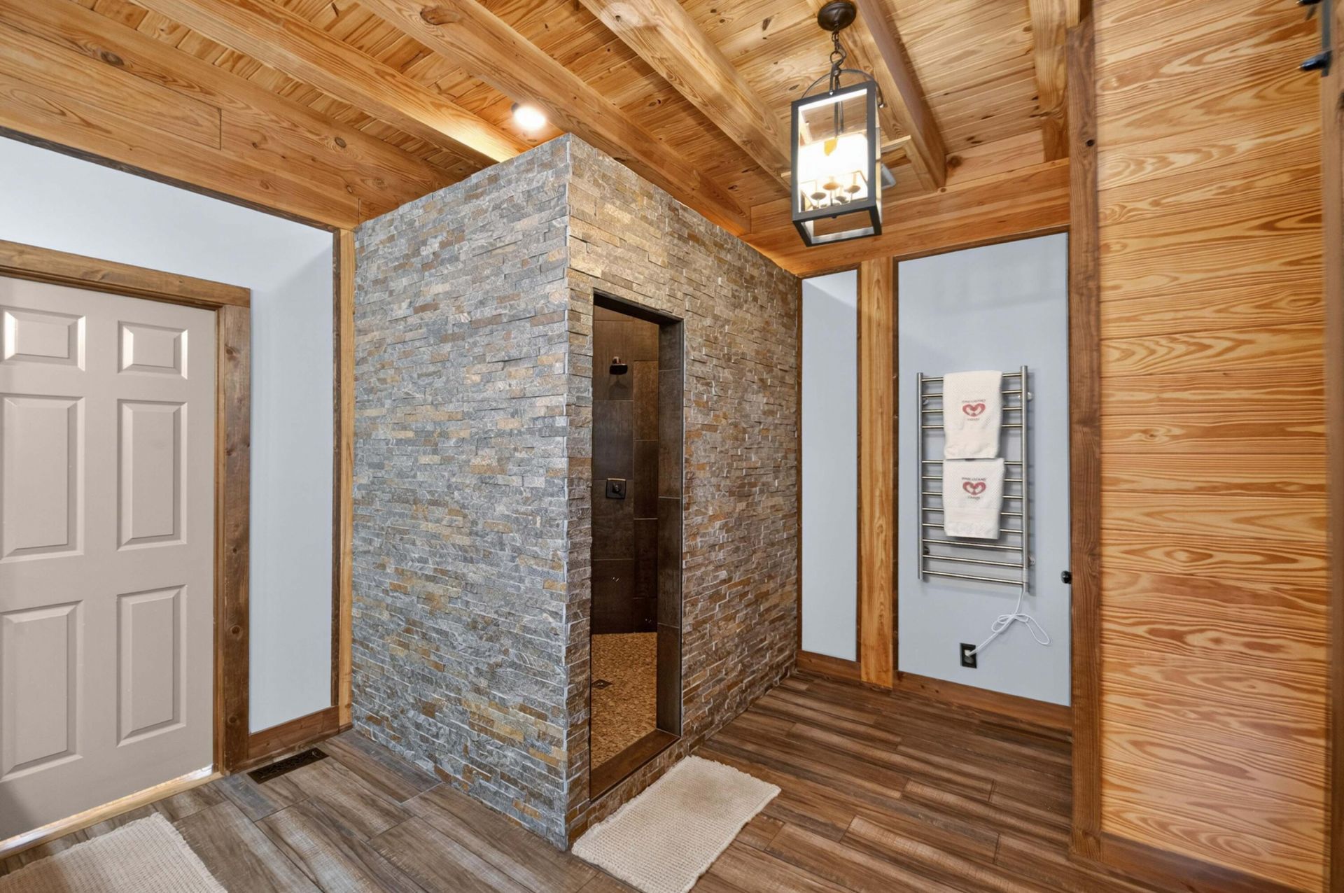1084 Farnum Road Photo 35