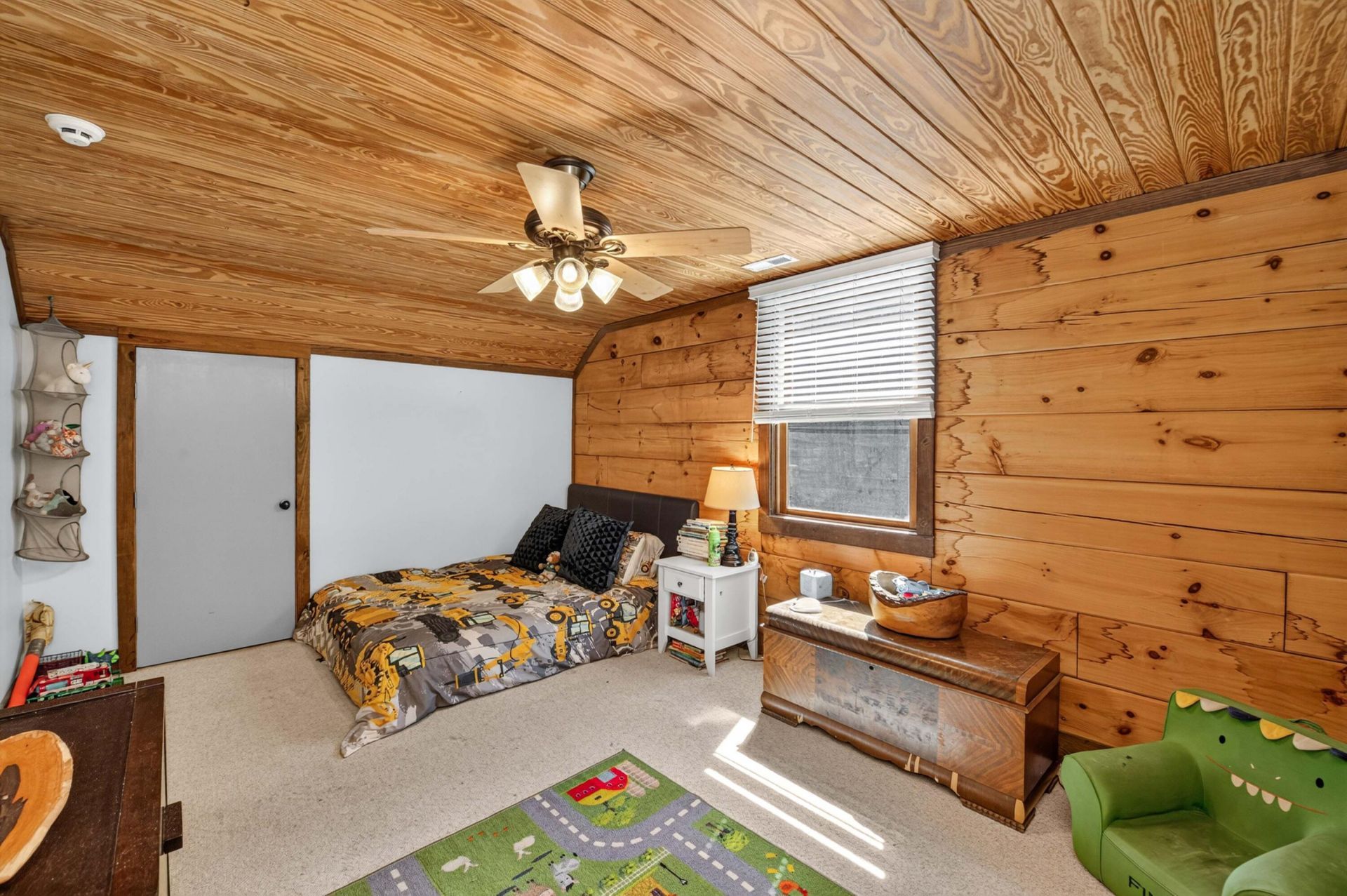 1084 Farnum Road Photo 45