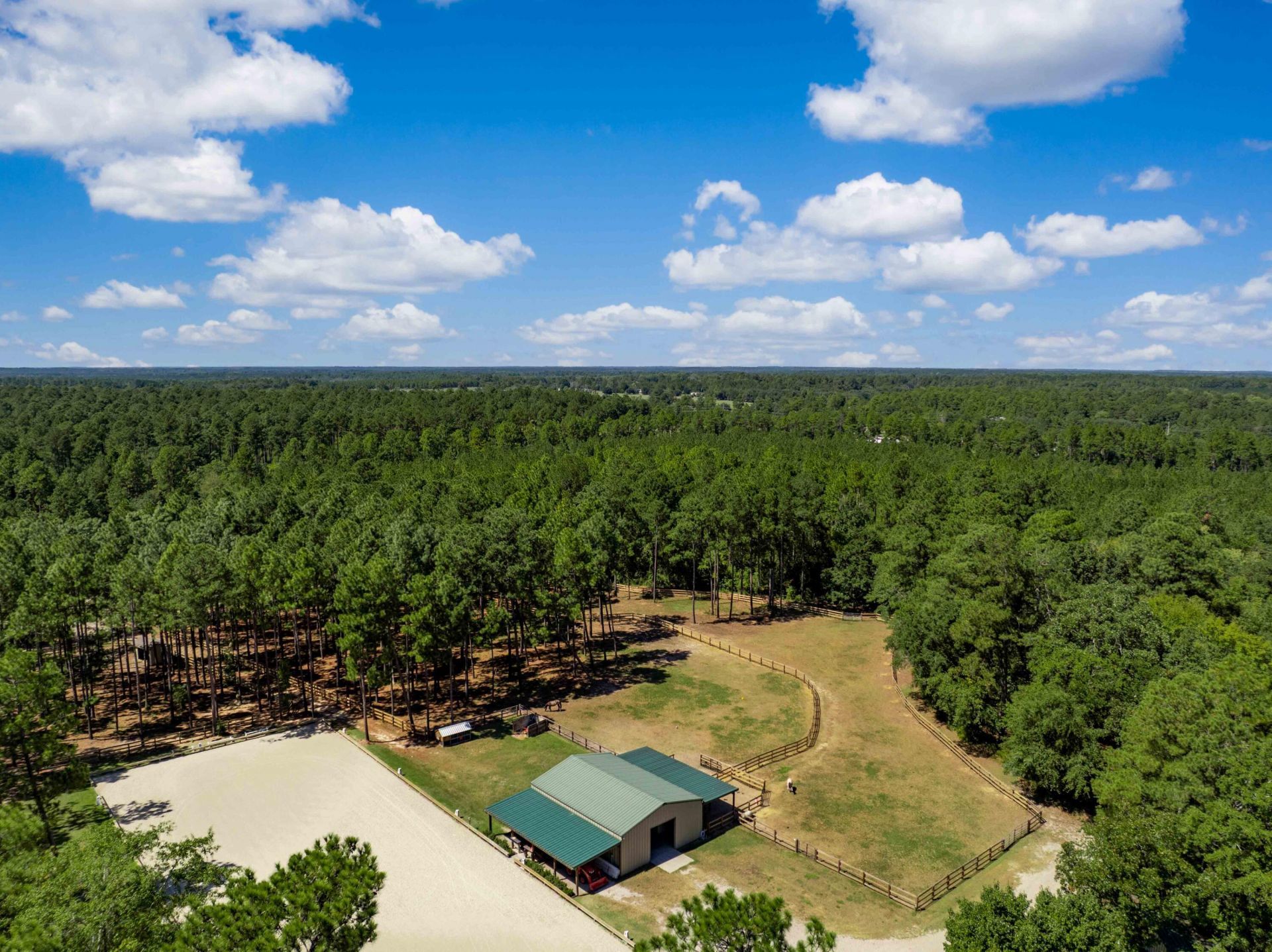 1084 Farnum Road Photo 5