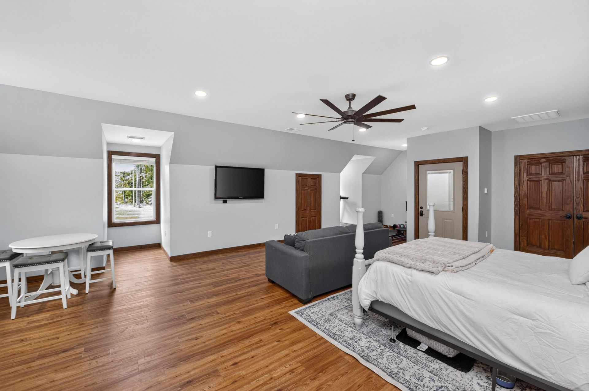1084 Farnum Road Photo 54