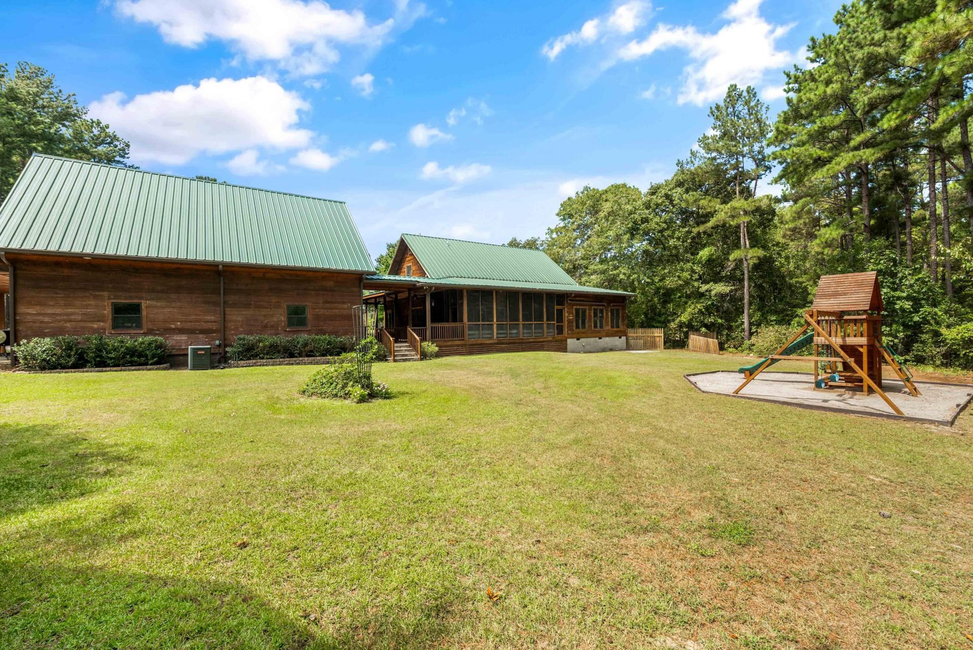 1084 Farnum Road Photo 59
