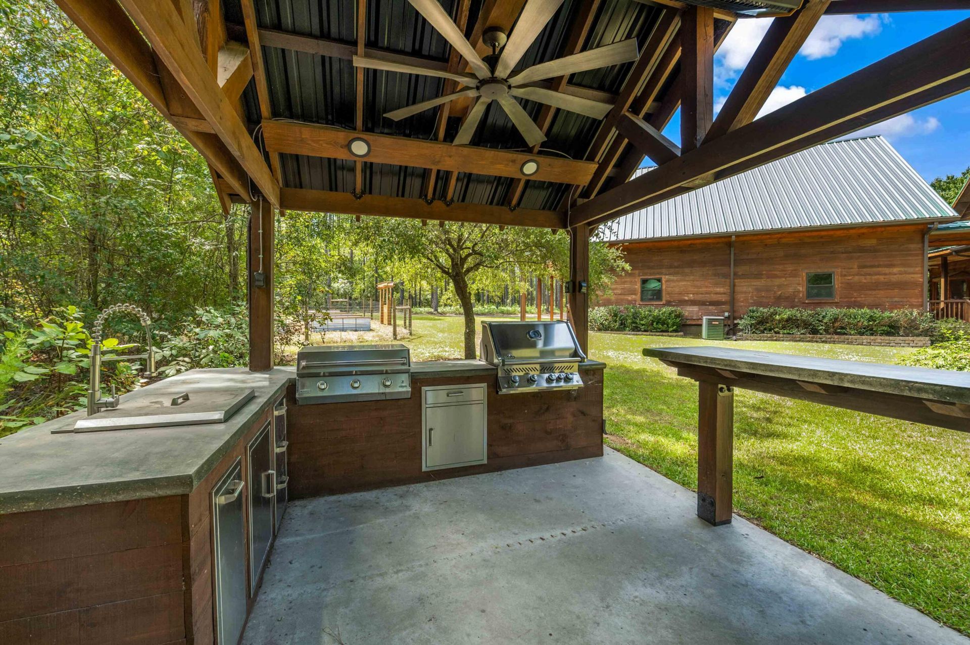 1084 Farnum Road Photo 62