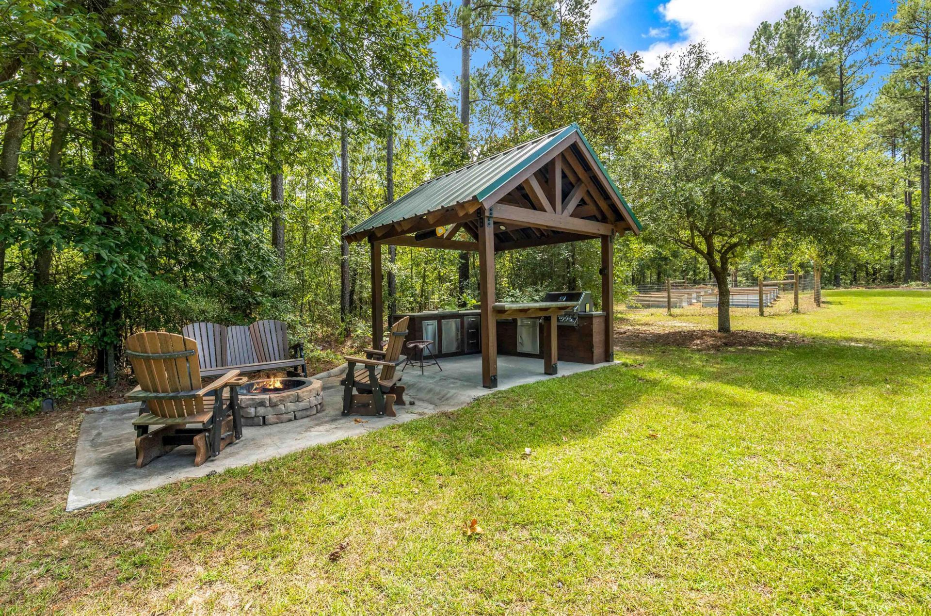 1084 Farnum Road Photo 63