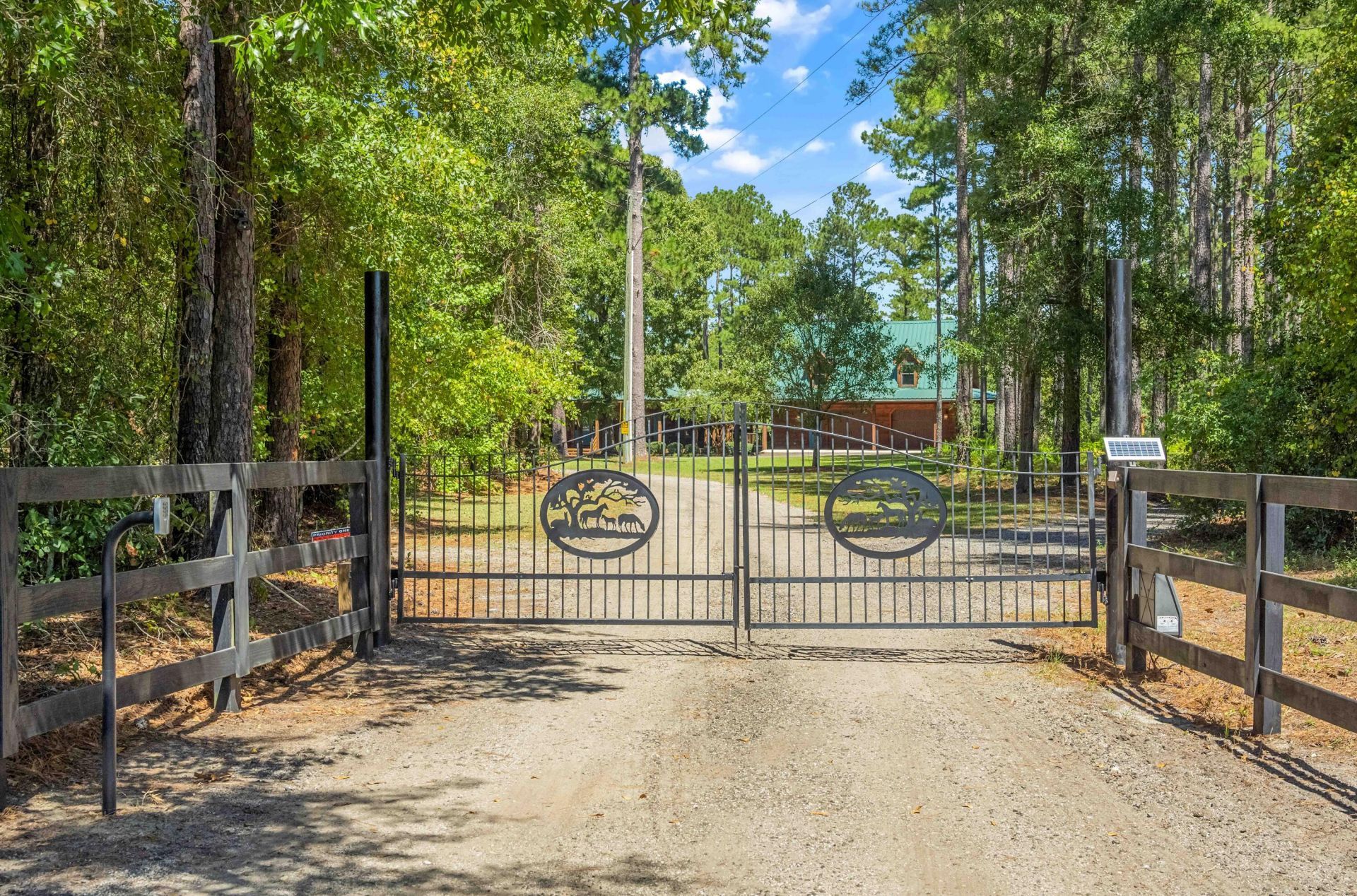 1084 Farnum Road Photo 8