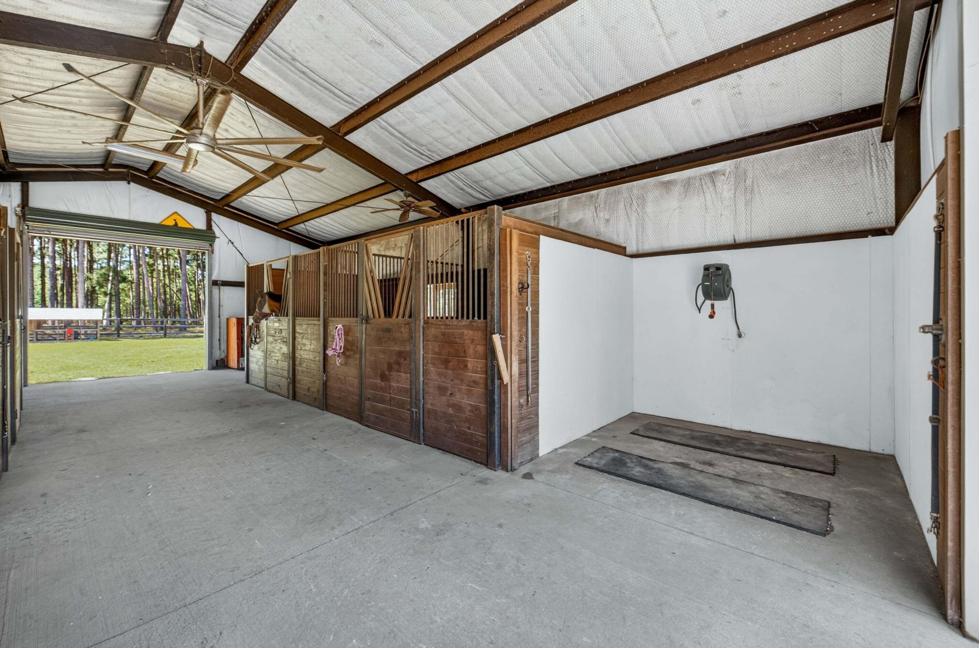 1084 Farnum Road Photo 80