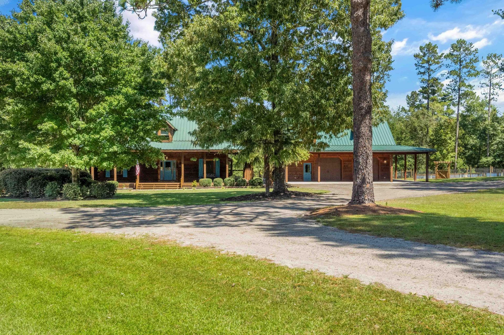 1084 Farnum Road Photo 9