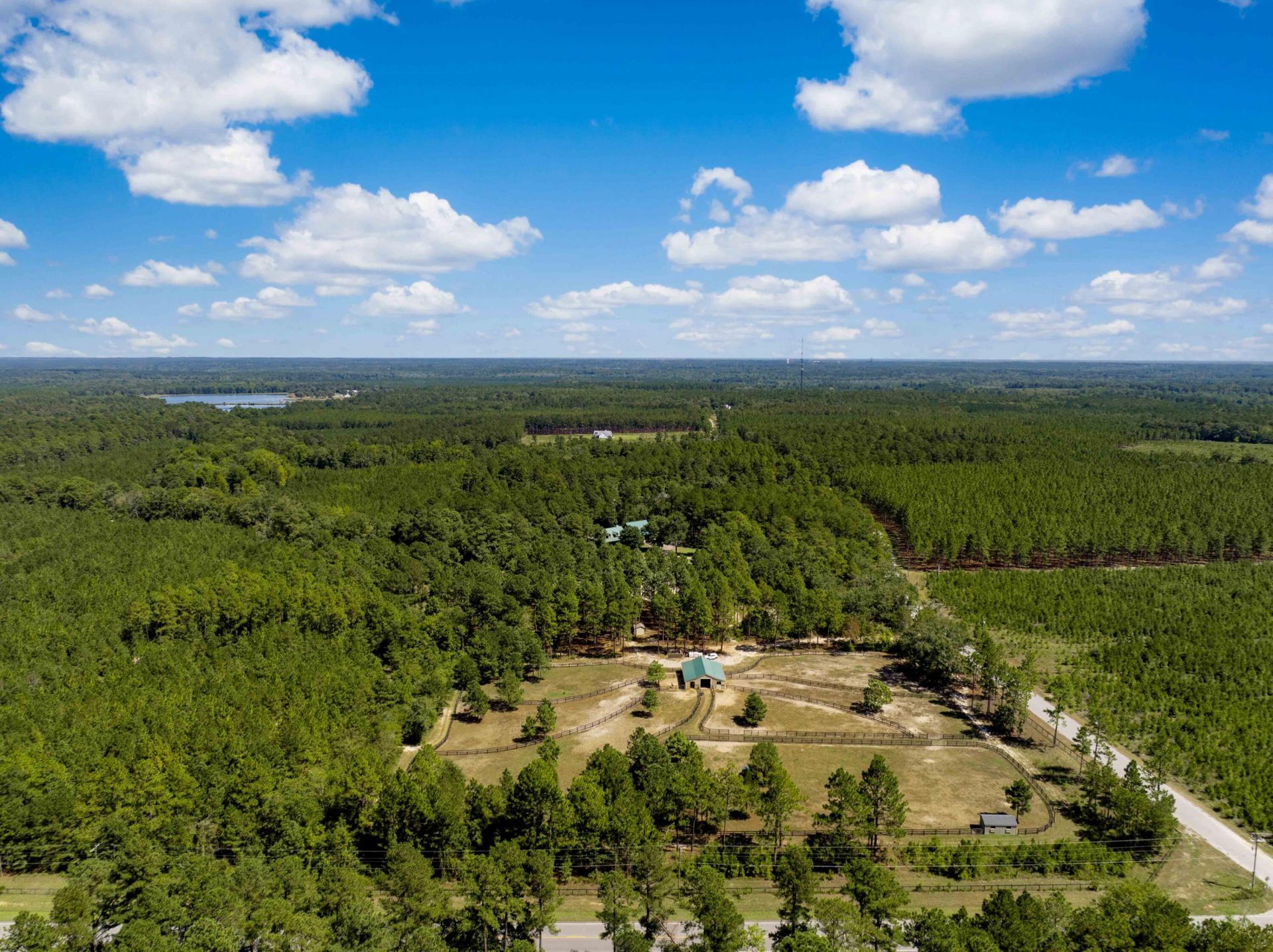 1084 Farnum Road Photo 96