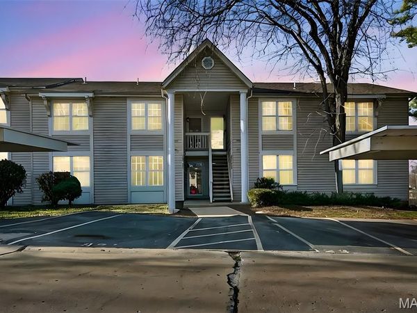 929 Sugar Lake Court , Unit 7, St Peters, MO 63376