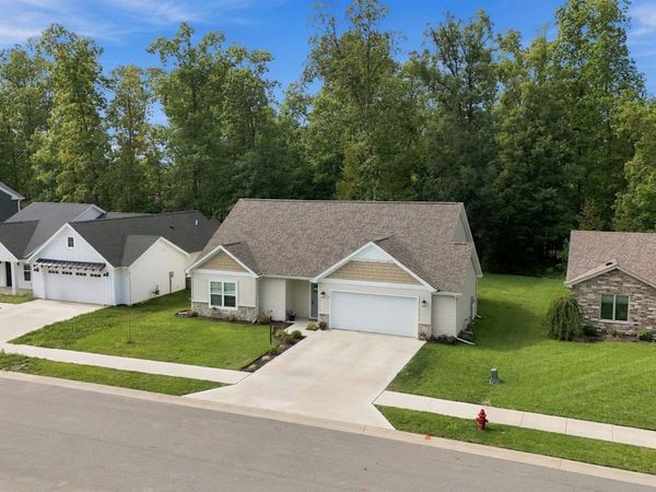 558 S Valley Drive, Columbia City, IN 46725