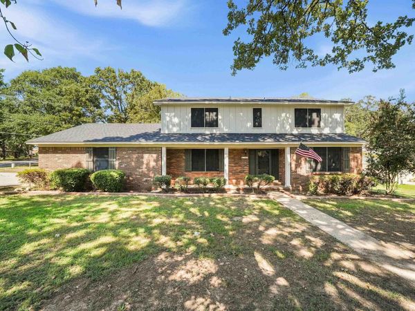 1701 War Eagle Drive, North Little Rock, AR 72116
