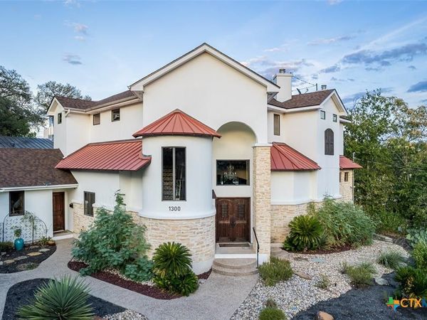 1300 Bluff Street , Austin, TX 78704