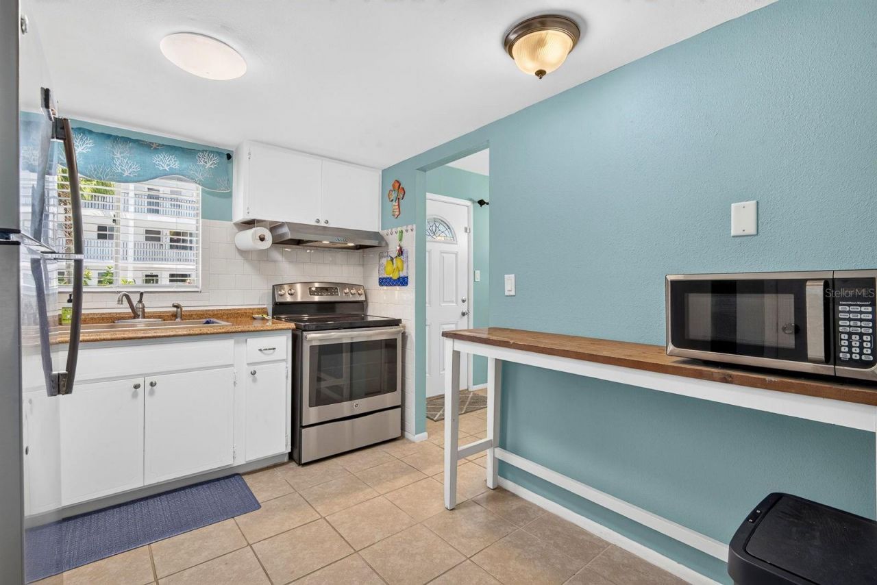 5853 Palm Lane, Unit B7, Bradenton, FL 34207 Photo