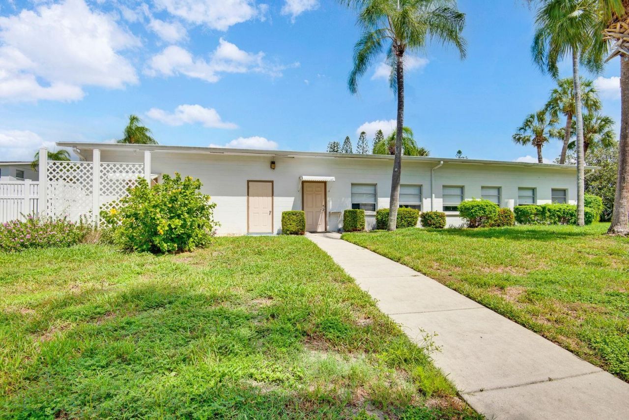 5853 Palm Lane, Unit B7, Bradenton, FL 34207 Photo