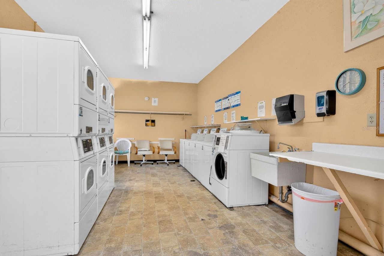 5853 Palm Lane, Unit B7, Bradenton, FL 34207 Photo