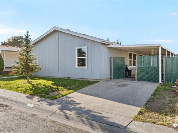 2318 Lara Lane, Central Point, OR 97502