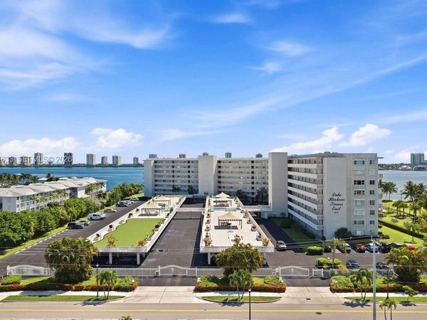 801 Lake Shore Dr, Unit 801, Lake Park, FL 33403