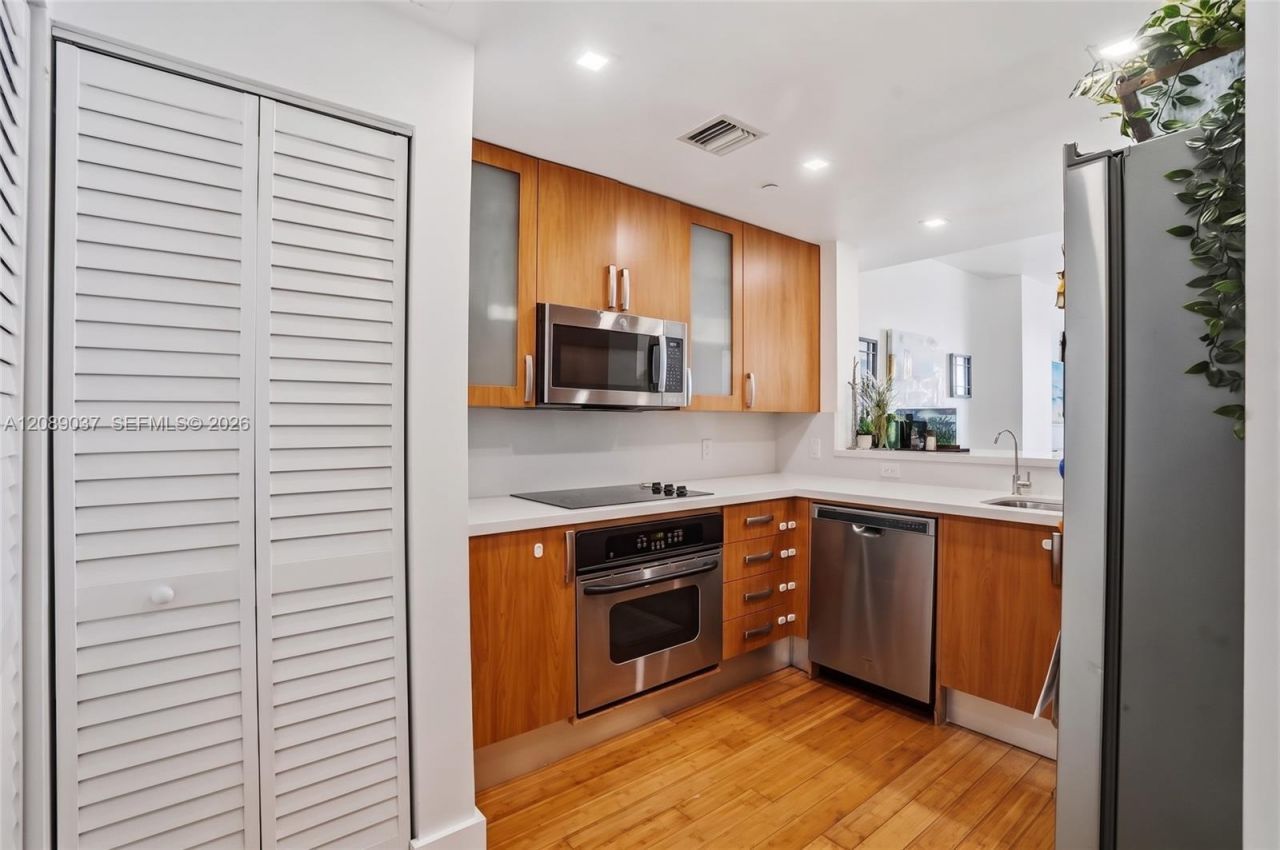 2101 Brickell Ave, Unit 3005, Miami, FL 33129 Photo