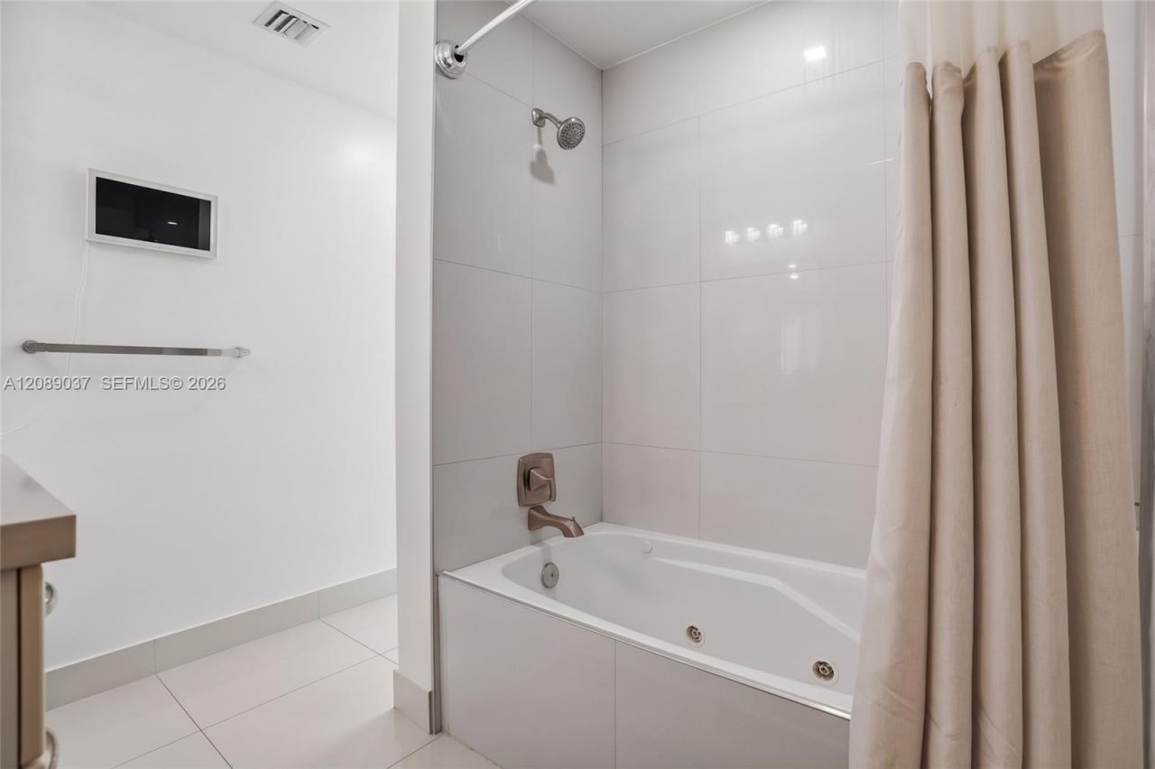 2101 Brickell Ave, Unit 3005, Miami, FL 33129 Photo