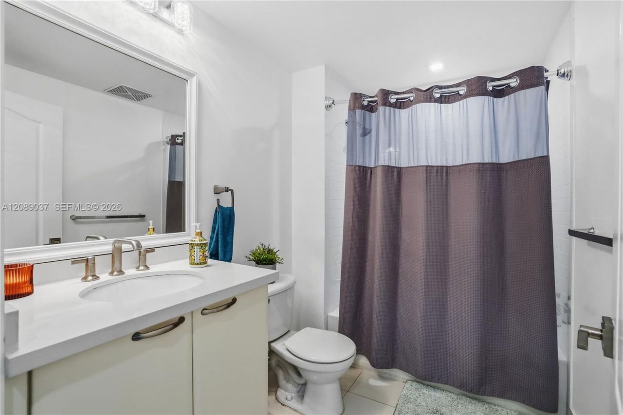 2101 Brickell Ave, Unit 3005, Miami, FL 33129 Photo