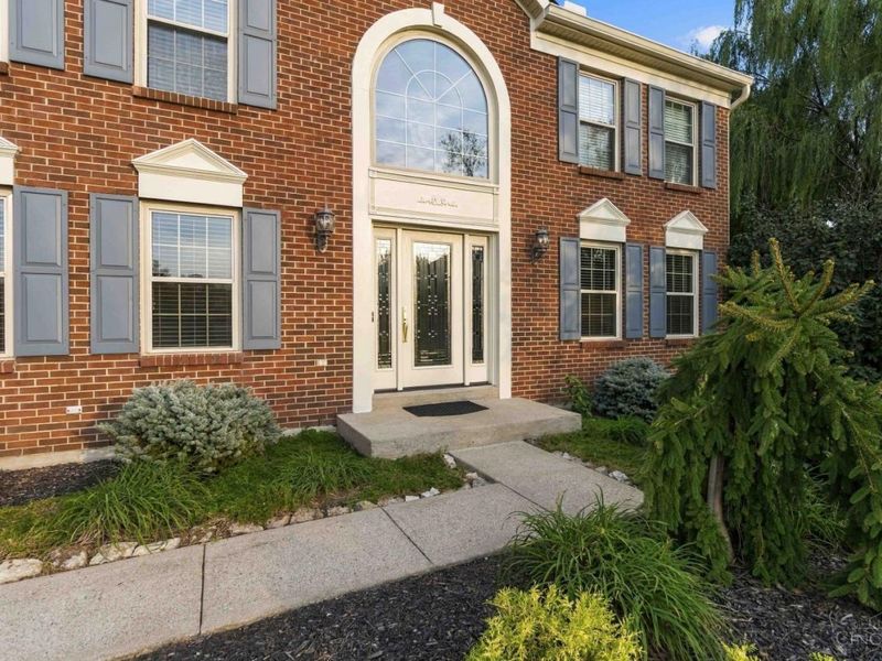 4741 Flagstone Drive, Mason, OH 45040 Photo 2