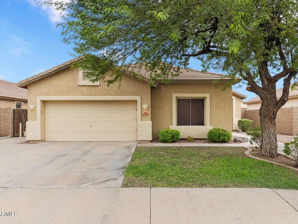 4224 E CHERRY HILLS Drive, Chandler, AZ 85249