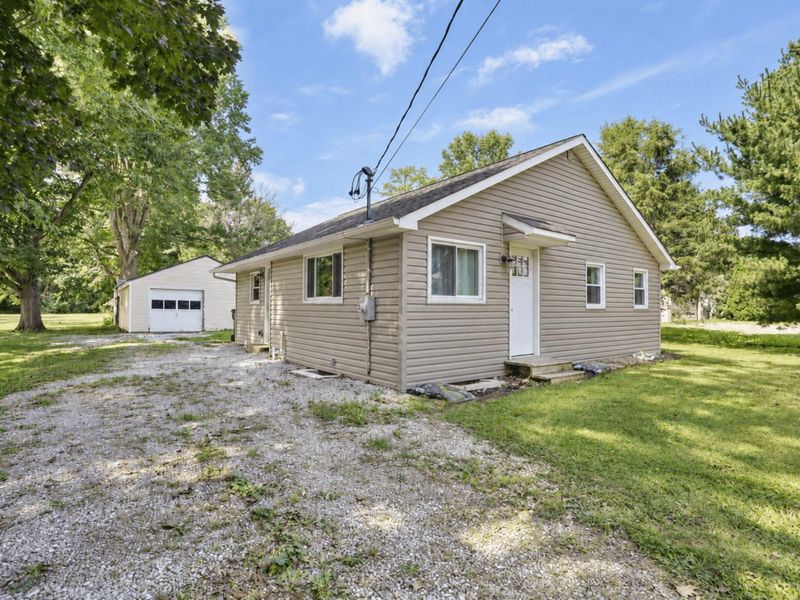 9290 Mink Street SW, Etna, OH 43062 Photo 1
