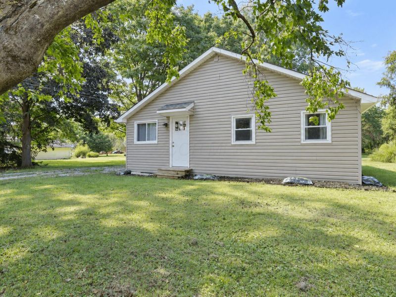 9290 Mink Street SW, Etna, OH 43062 Photo 2
