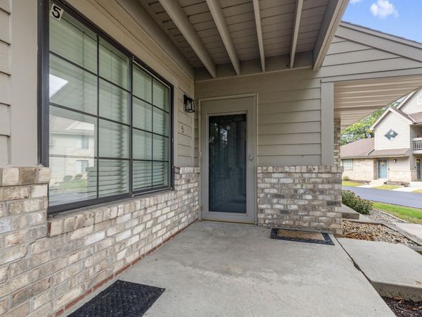 N80W12900 Fond Du Lac Ave, Unit 5, Menomonee Falls, WI 53051