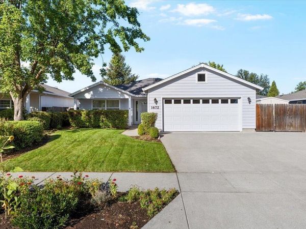 1672 Alexis Way, Medford, OR 97501