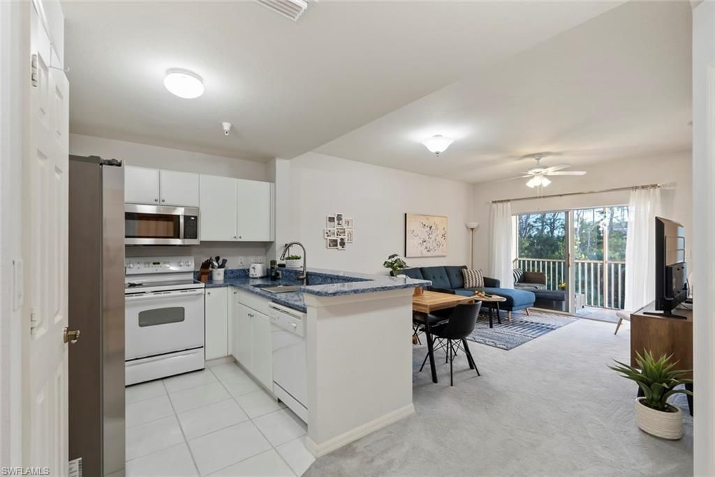 4450 Botanical Place Cir , Unit 303, Naples, FL 34112 Photo