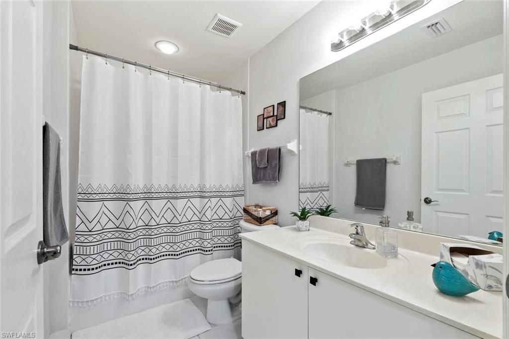 4450 Botanical Place Cir , Unit 303, Naples, FL 34112 Photo