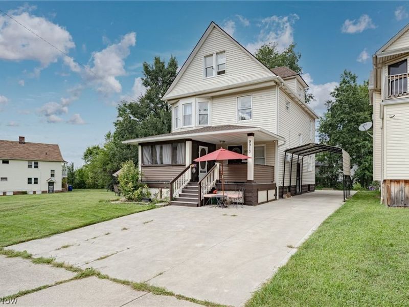 9913 Rosehill Avenue, Cleveland, OH 44104 Photo 2