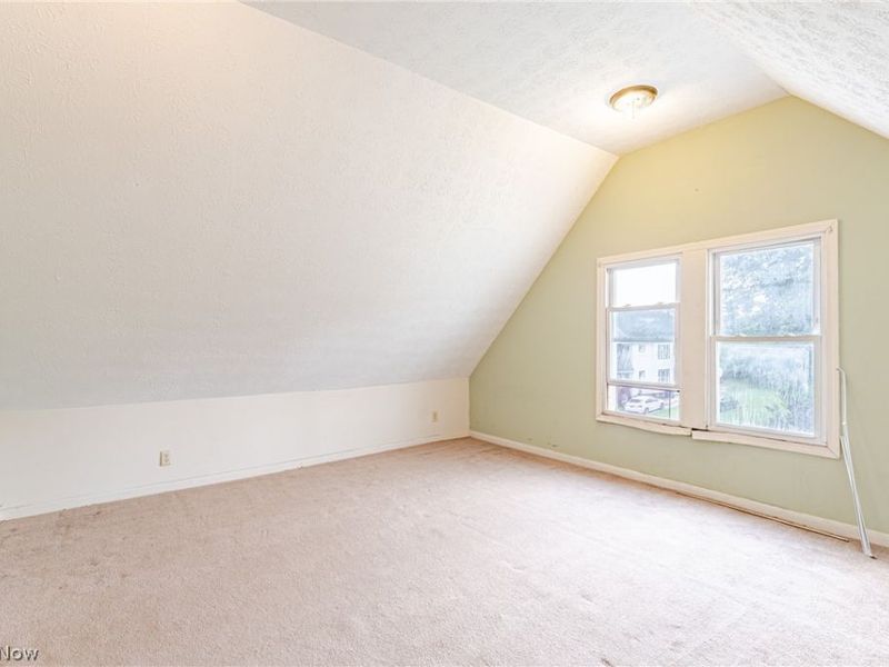 9913 Rosehill Avenue, Cleveland, OH 44104 Photo 24