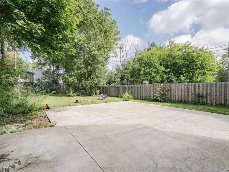 9913 Rosehill Avenue, Cleveland, OH 44104 Photo 27
