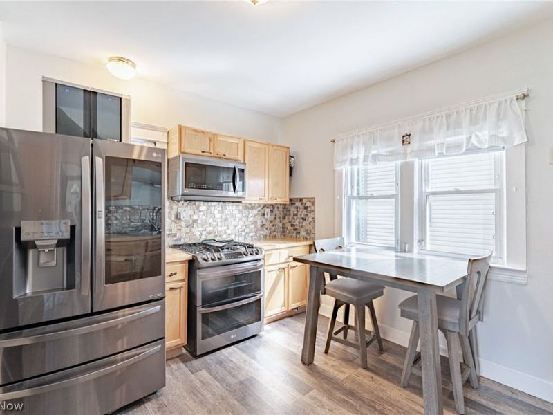 9913 Rosehill Avenue, Cleveland, OH 44104 Photo 9