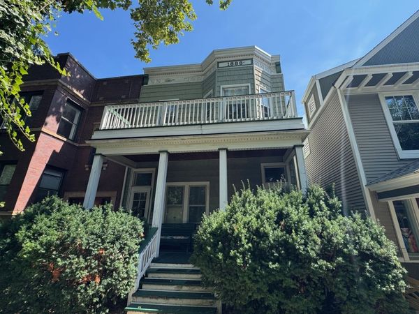 3933 N Ravenswood Avenue , Chicago, IL 60613